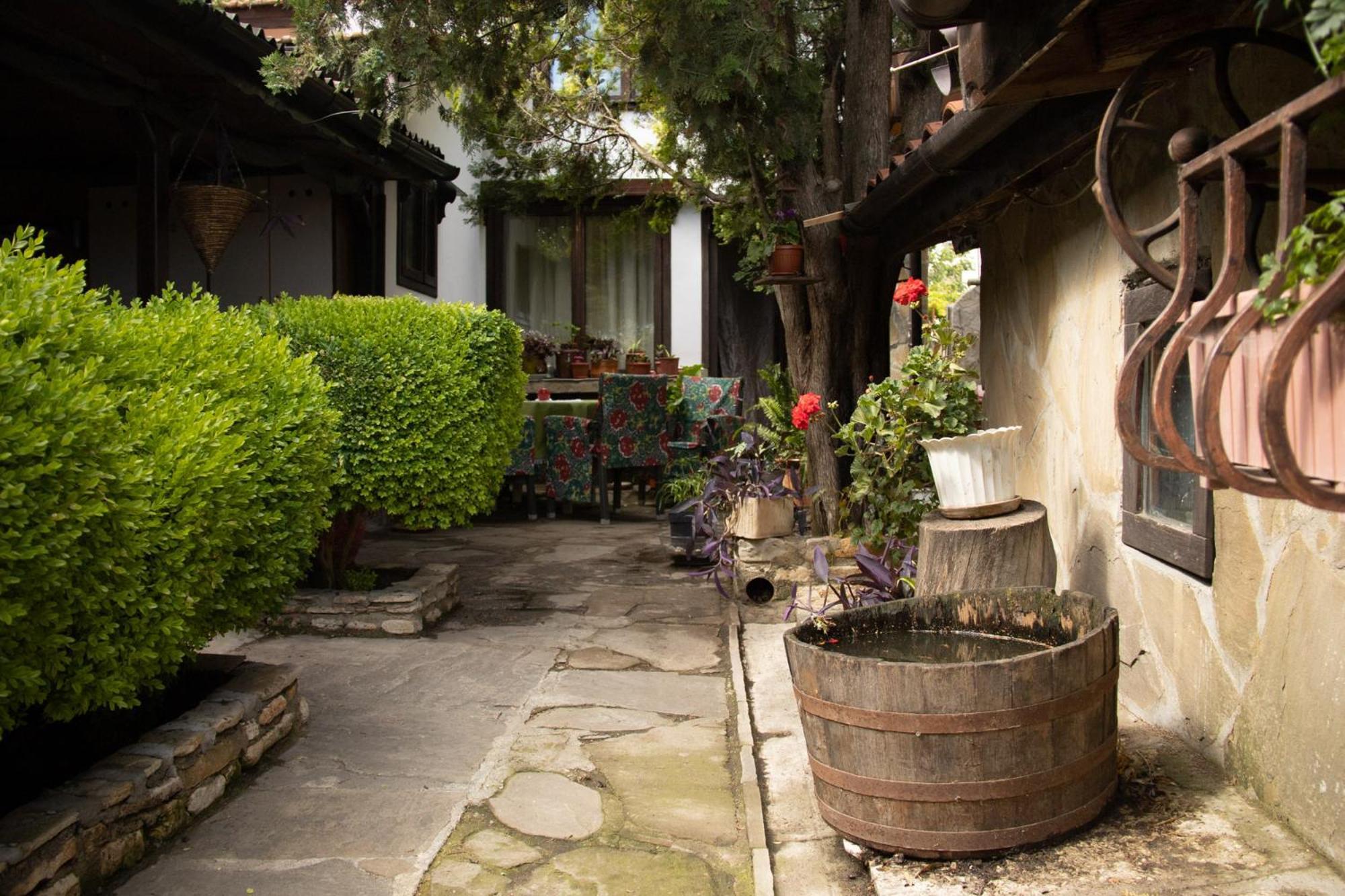 Старата Баkалия The Old Grocery, Guest Rooms Balchik Exterior foto